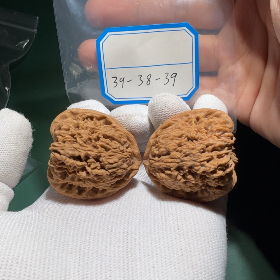 吊坠文玩核桃南疆18