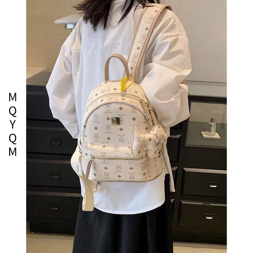 包包女双肩背包网红洋气潮流百搭旅行包大学生女士上课通勤包