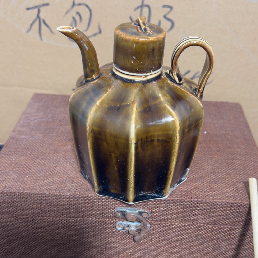 陈***金摆件陶空心的玻璃纤维是采用