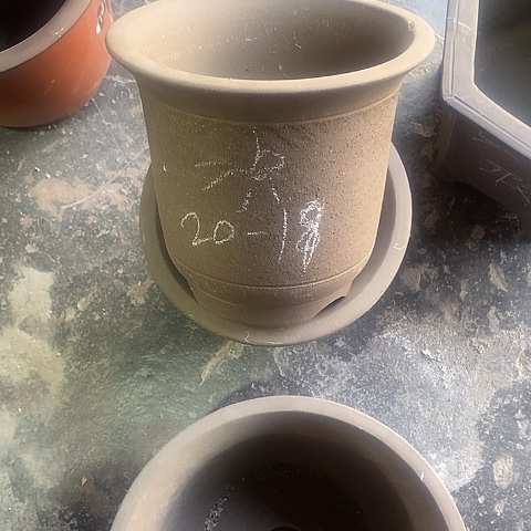 紫砂中国宜兴紫砂花盆，