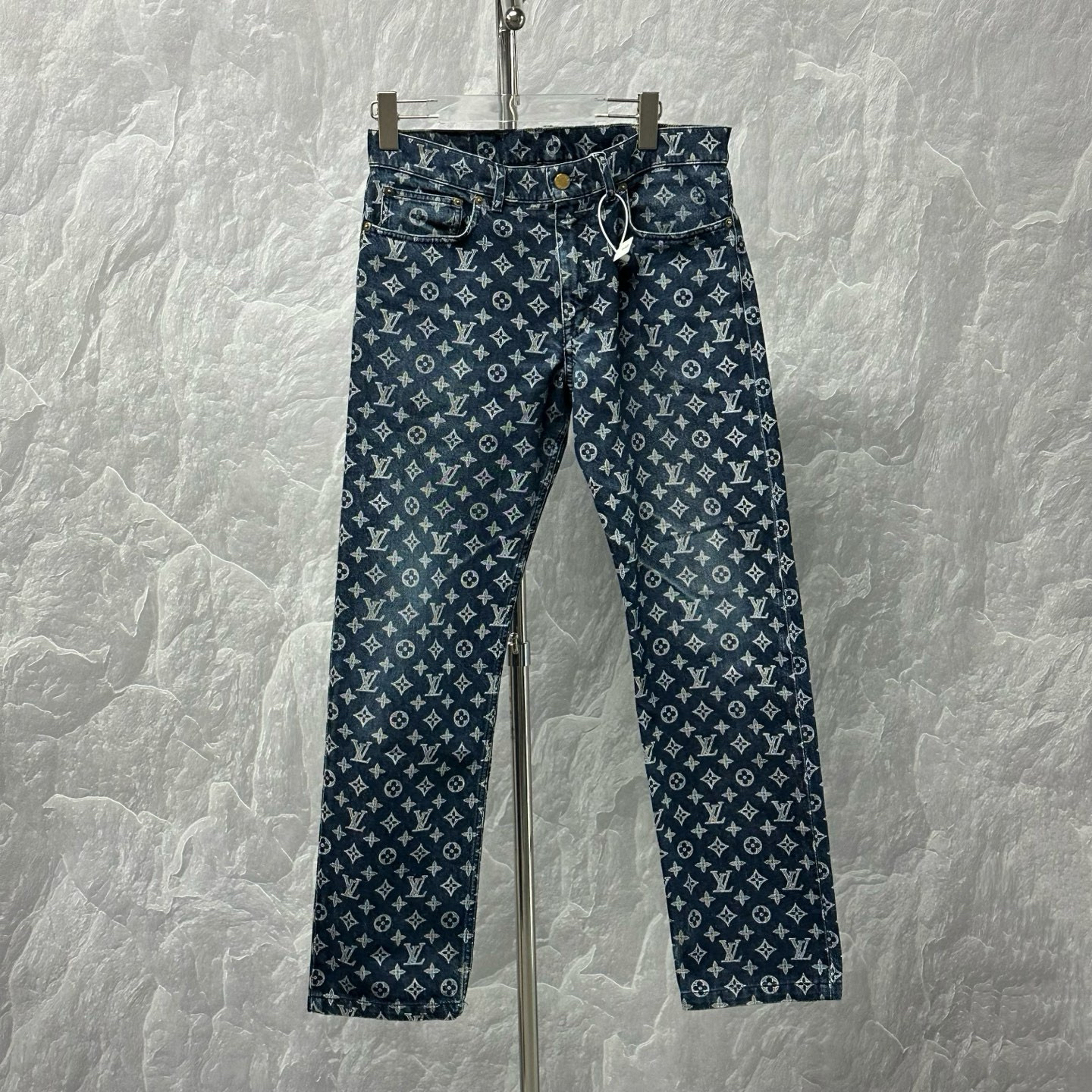 95新 LouisVuitton/路易威登 满印皮牌牛仔长裤 30码D15855