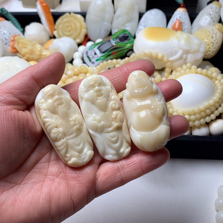 大果紫檀（缅甸花梨）鬼***海财神2个小佛26