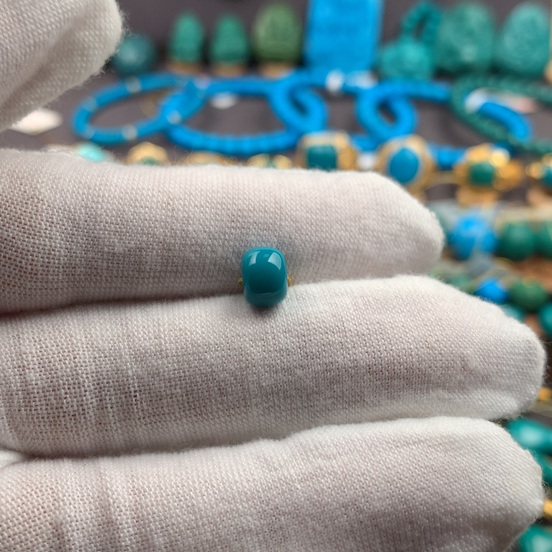 可***发绿松石未镶嵌绿松石