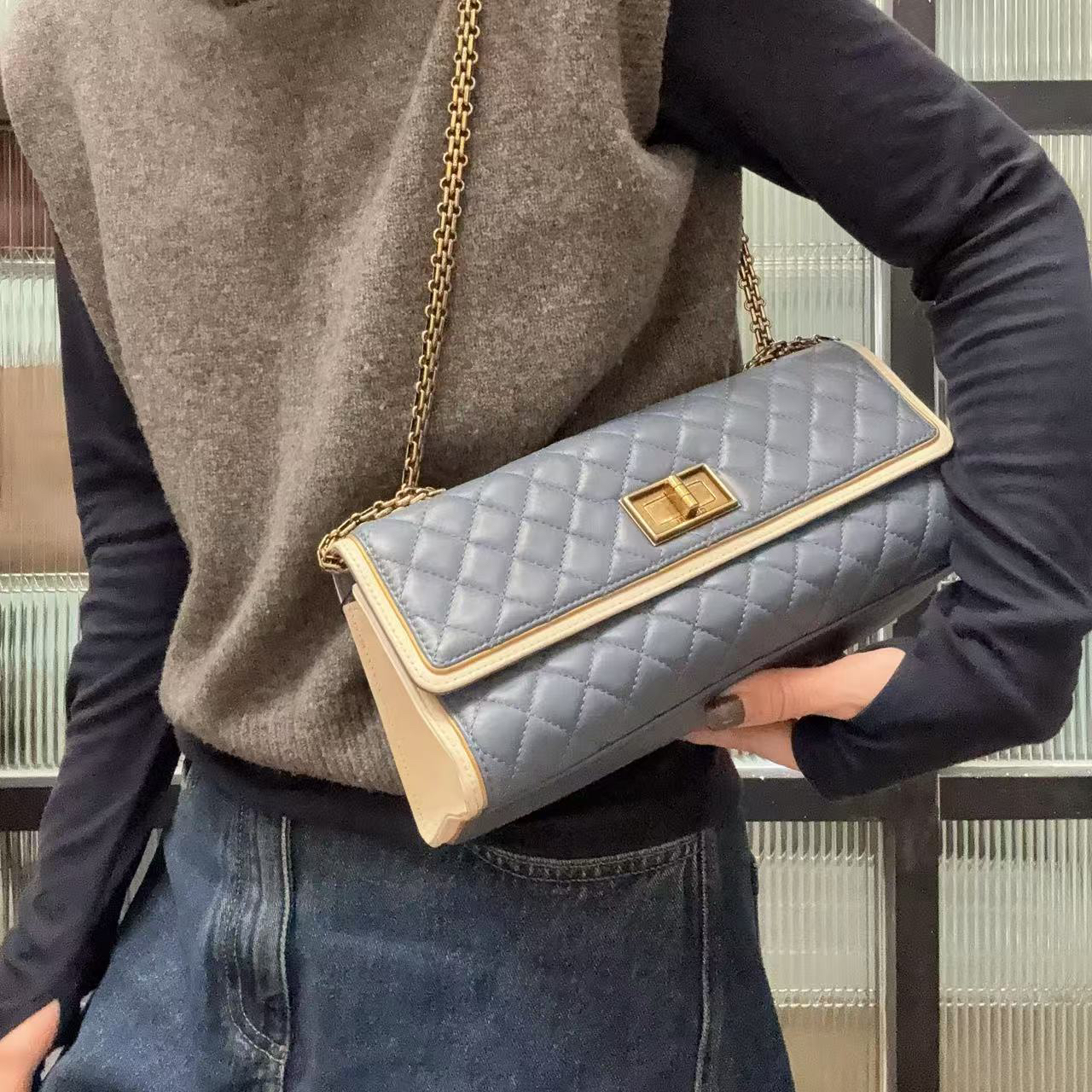 95新 Chanel/香奈儿 【蕾】 93 0284 蓝色2.55腋下包