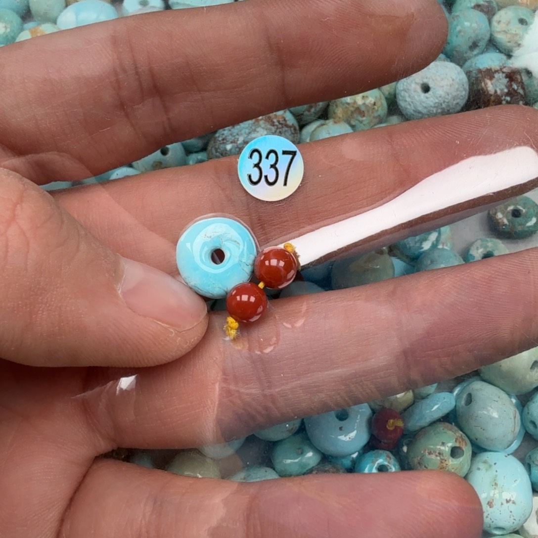 南红玛瑙未镶嵌珠宝奇石