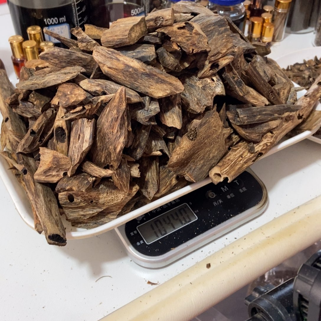 沉香碎屑沉香原料1044克