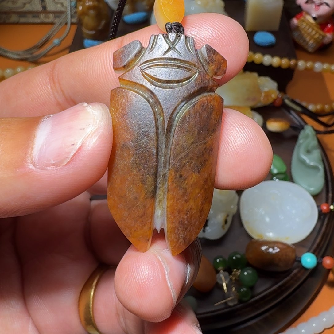 和田玉颈饰未镶嵌张****）