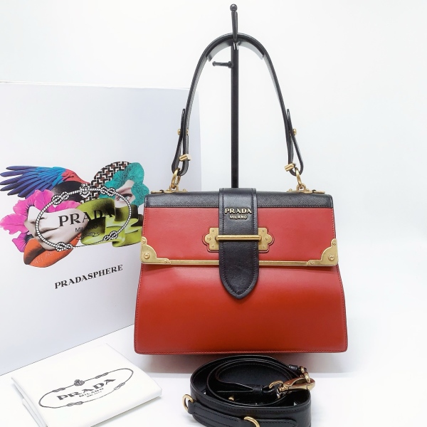 95新 Prada/普拉达 95新/普拉达/包包/市场价32700/250206CZ0013