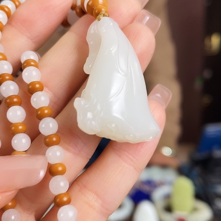 和田玉未镶嵌颈饰定制发货