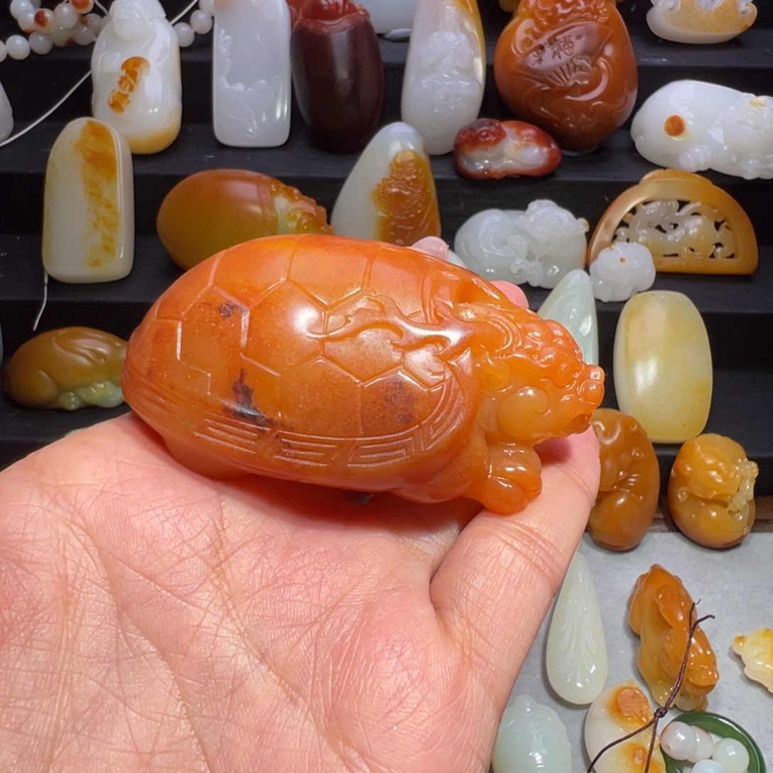 和田玉颈饰未镶嵌红*