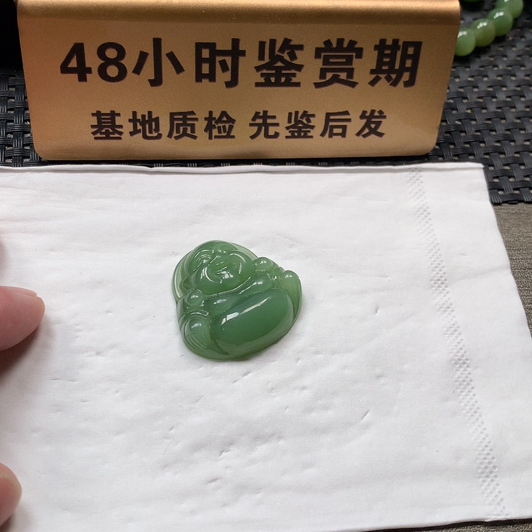 颈饰未镶嵌和田玉佛