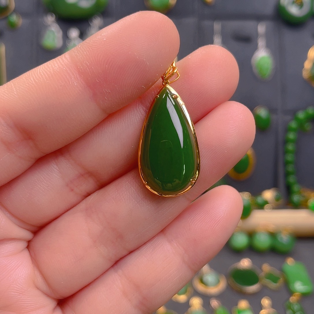 和田玉（碧玉）吊坠(不含链)18K金镶嵌1580