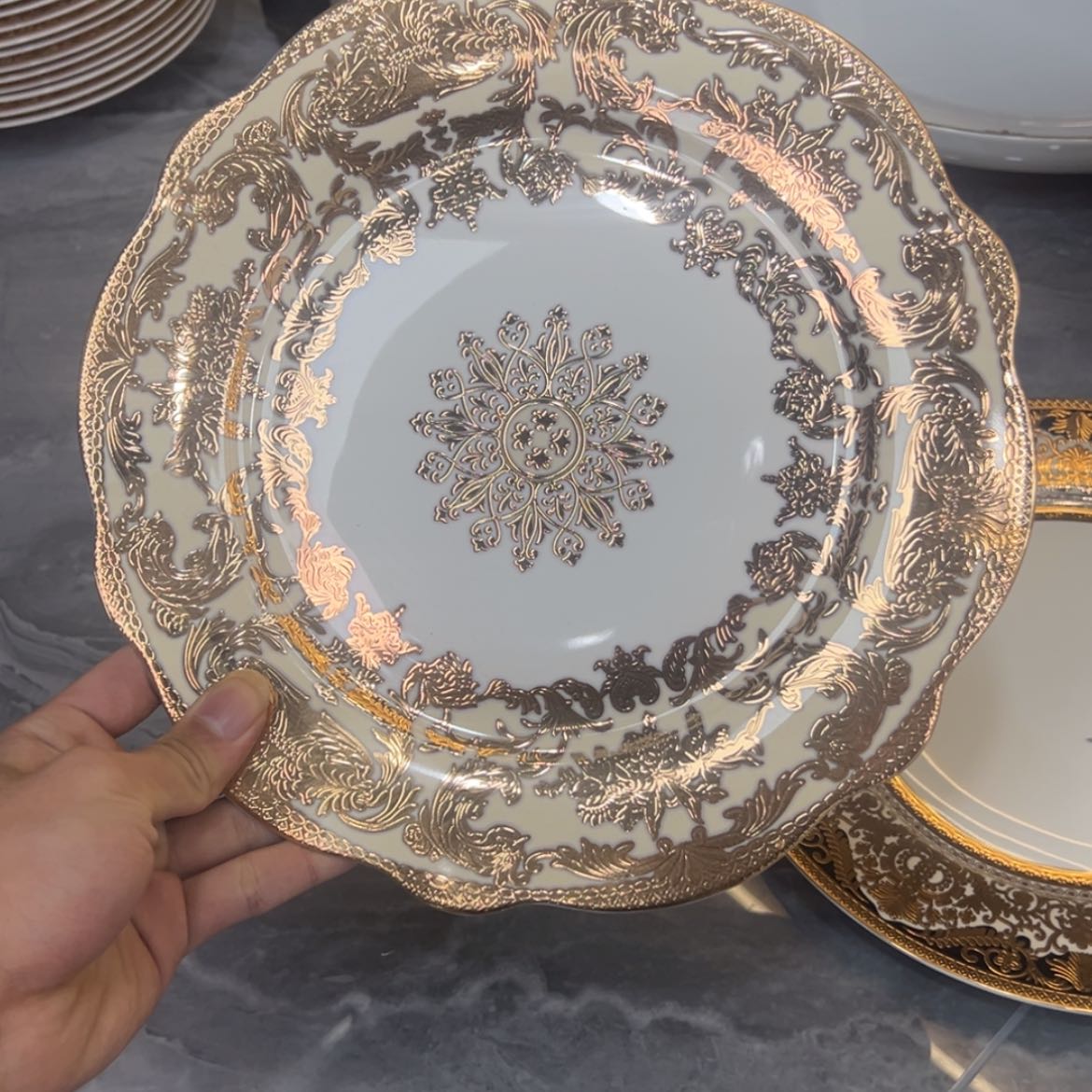 【闪购商品】瓷片11寸平盘一个一单孤品微瑕