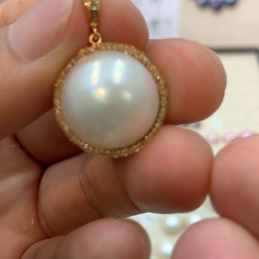 【闪购商品】18K金镶嵌颈饰拼合珍珠（马贝珠）