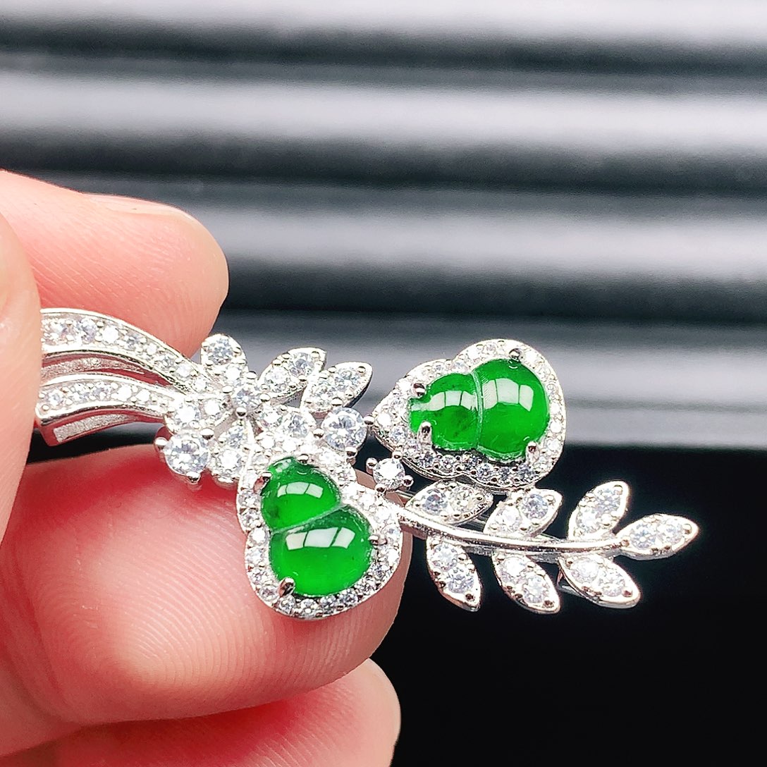 翡翠颈饰未镶嵌天然