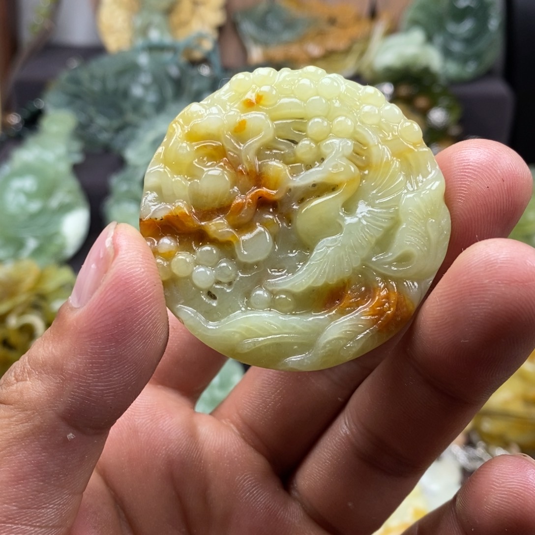 蛇纹石玉未镶嵌吊坠(不含链)