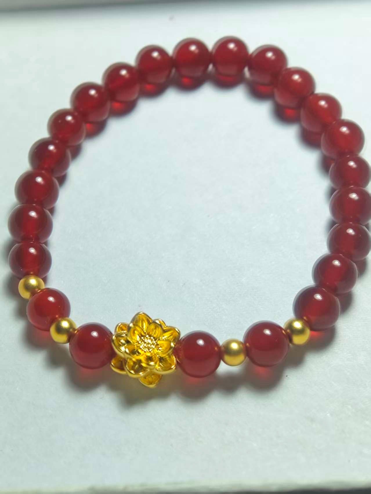 B(011）足金莲花+3.5mm古法金珠四颗（赠卡六红玉 髓）多样性发货