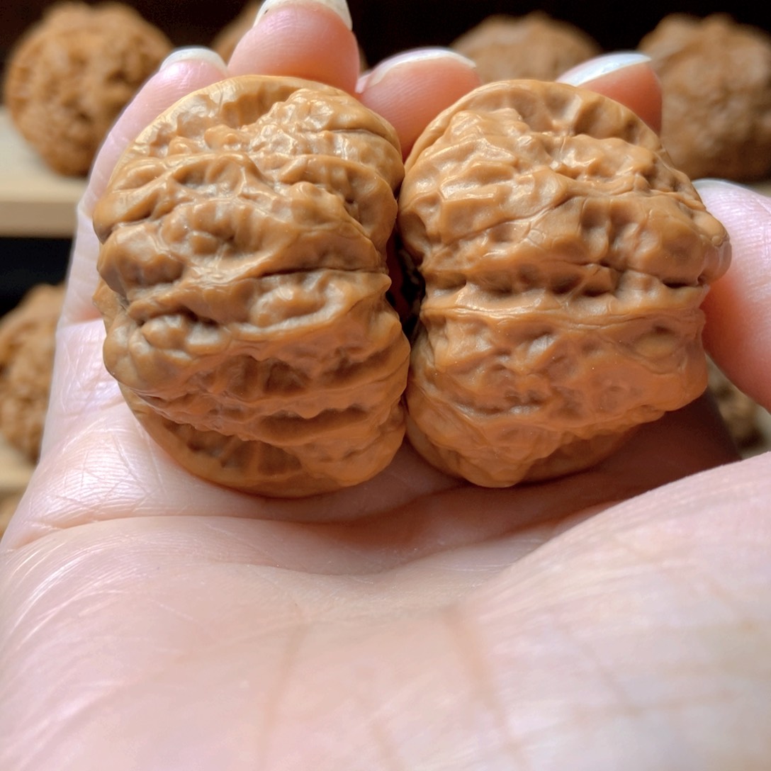 文玩核桃吊坠蛤蟆头