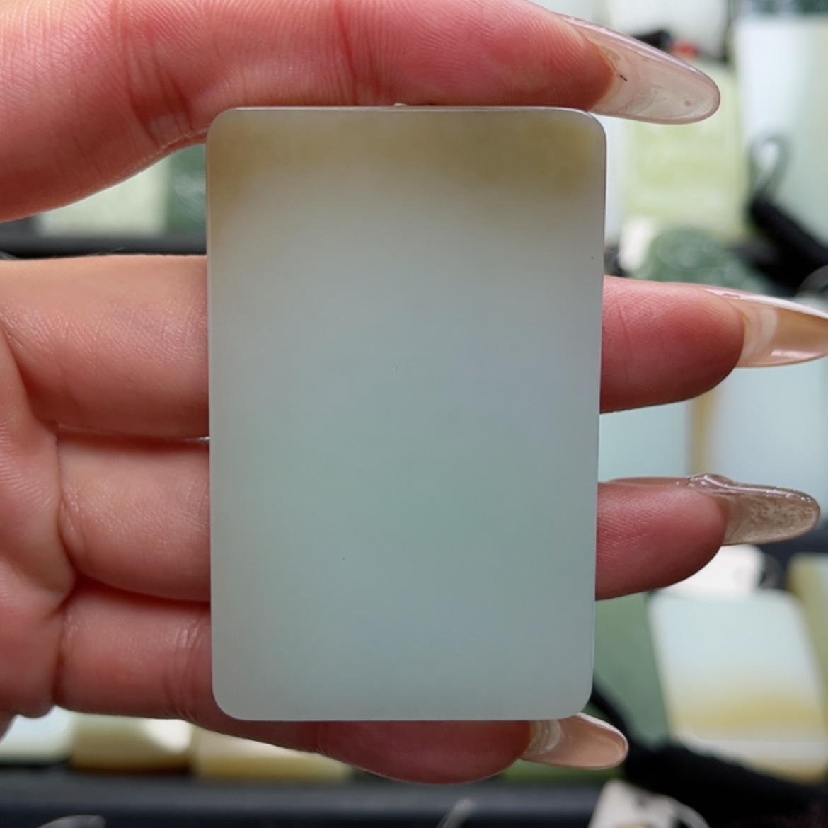 【闪购商品】颈饰未镶嵌和田玉燎*