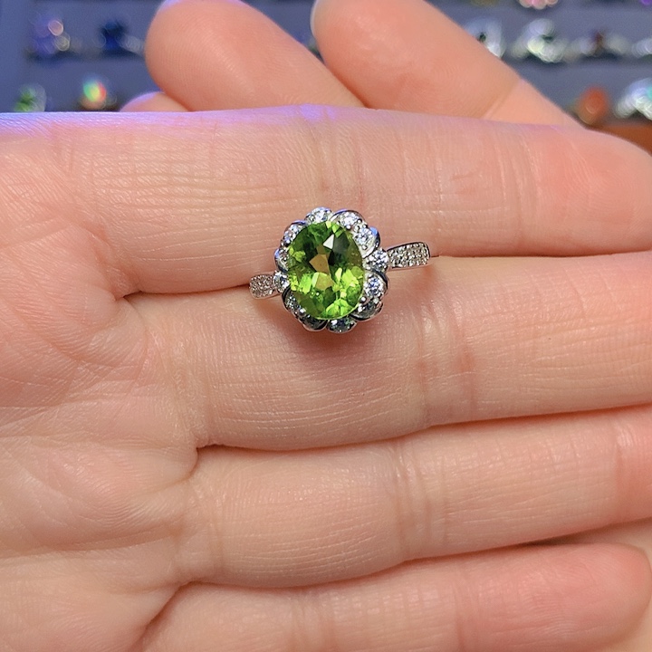 橄榄石戒指银S925镶嵌甜*儿