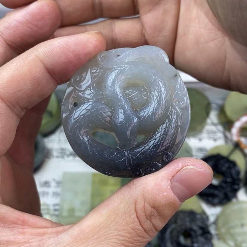 【闪购商品】岫玉颈饰未镶嵌岫玉蛇牌吊坠