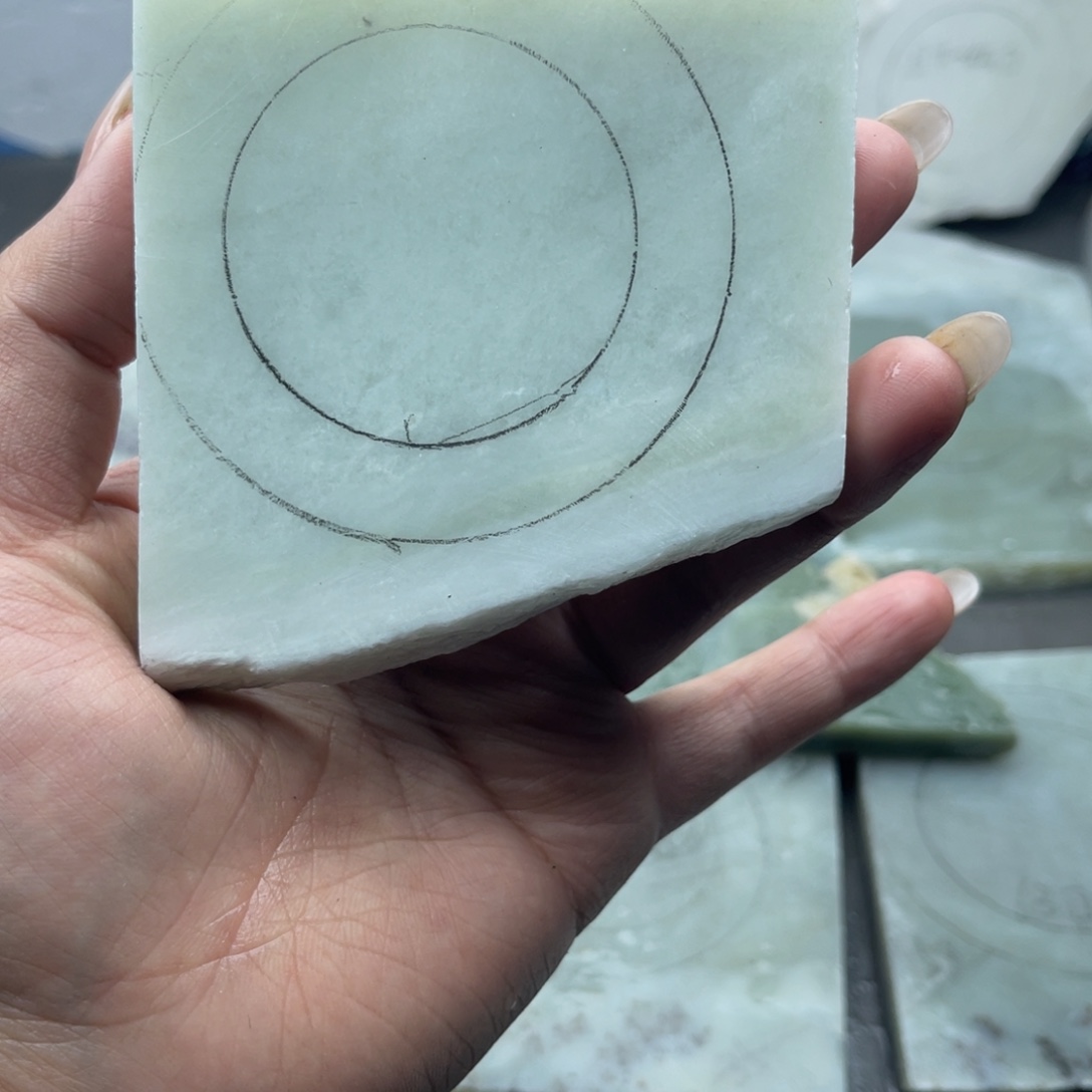 何***。和田玉未镶嵌手镯定制手镯