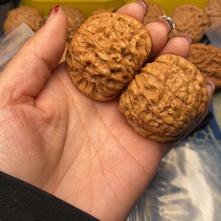 友***存吊坠桃核龙鼎核桃