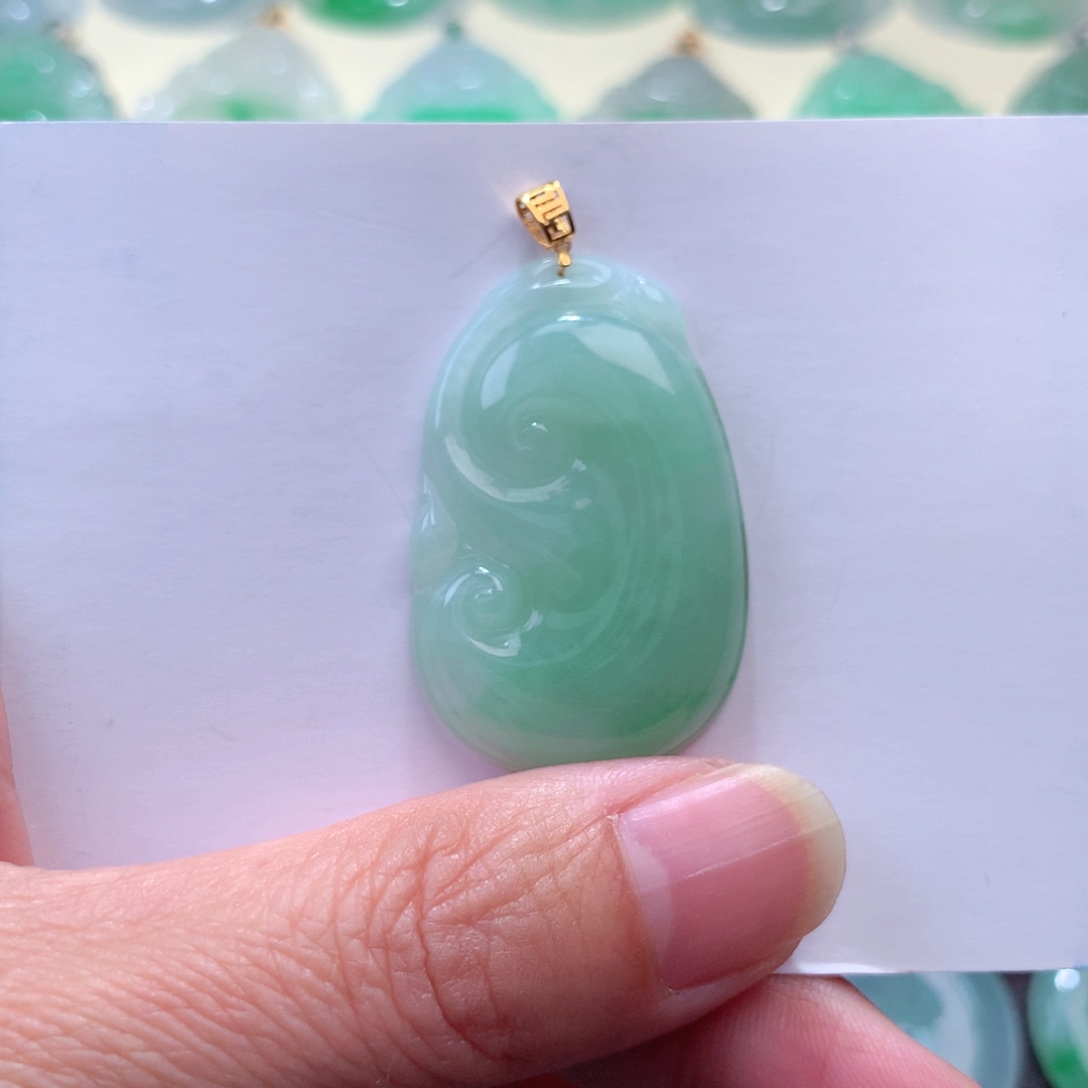 翡翠吊坠(不含链)18K金镶嵌