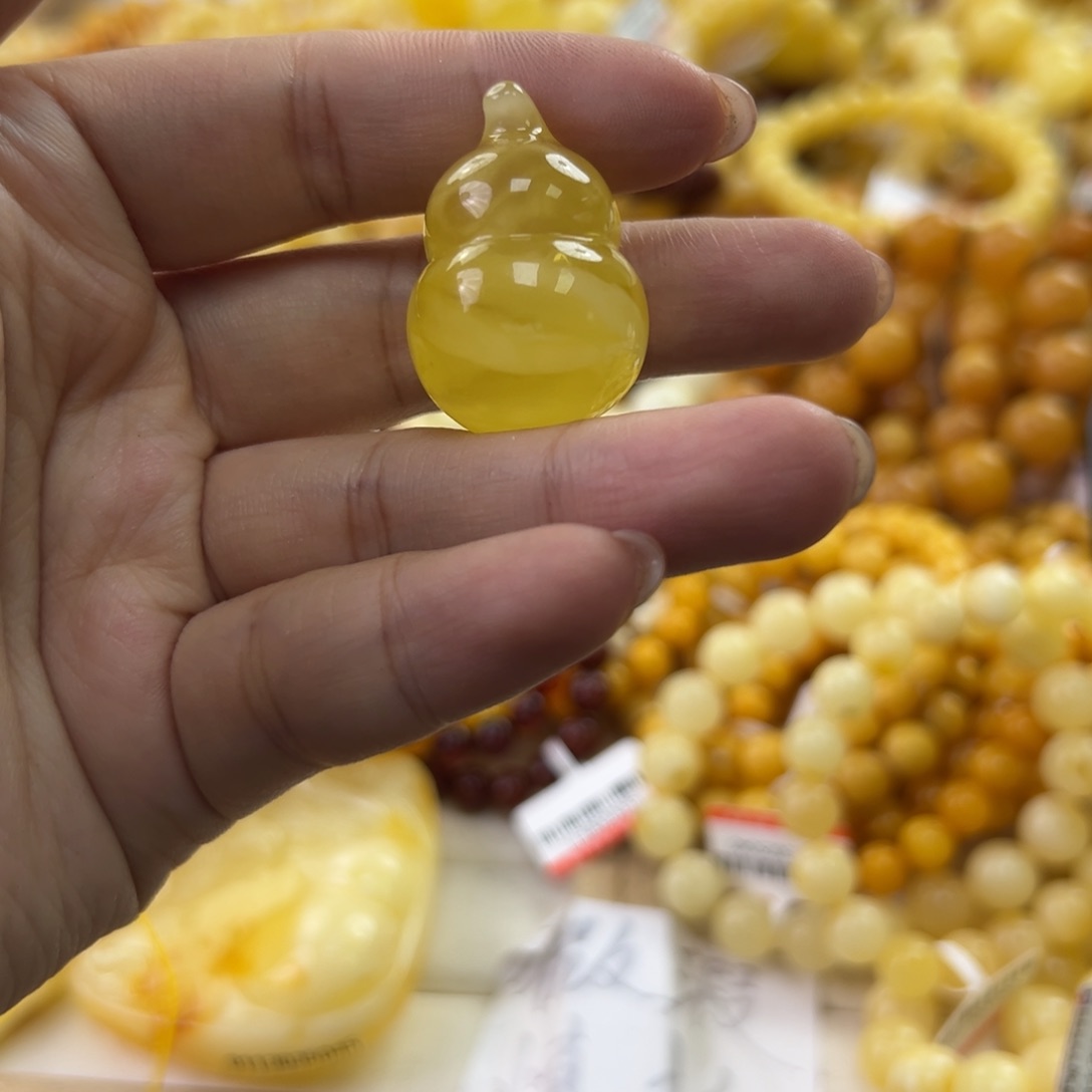 琥珀珠宝奇石未镶嵌