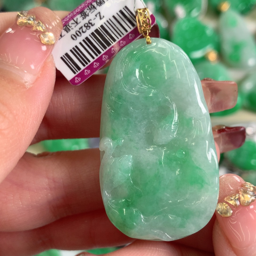 翡翠吊坠(不含链)18K金镶嵌
