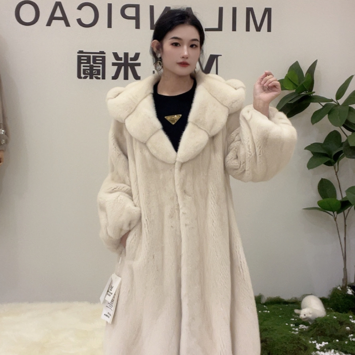 11号ＭＬ米蘭原创花开富贵设计师款大衣貂皮外套