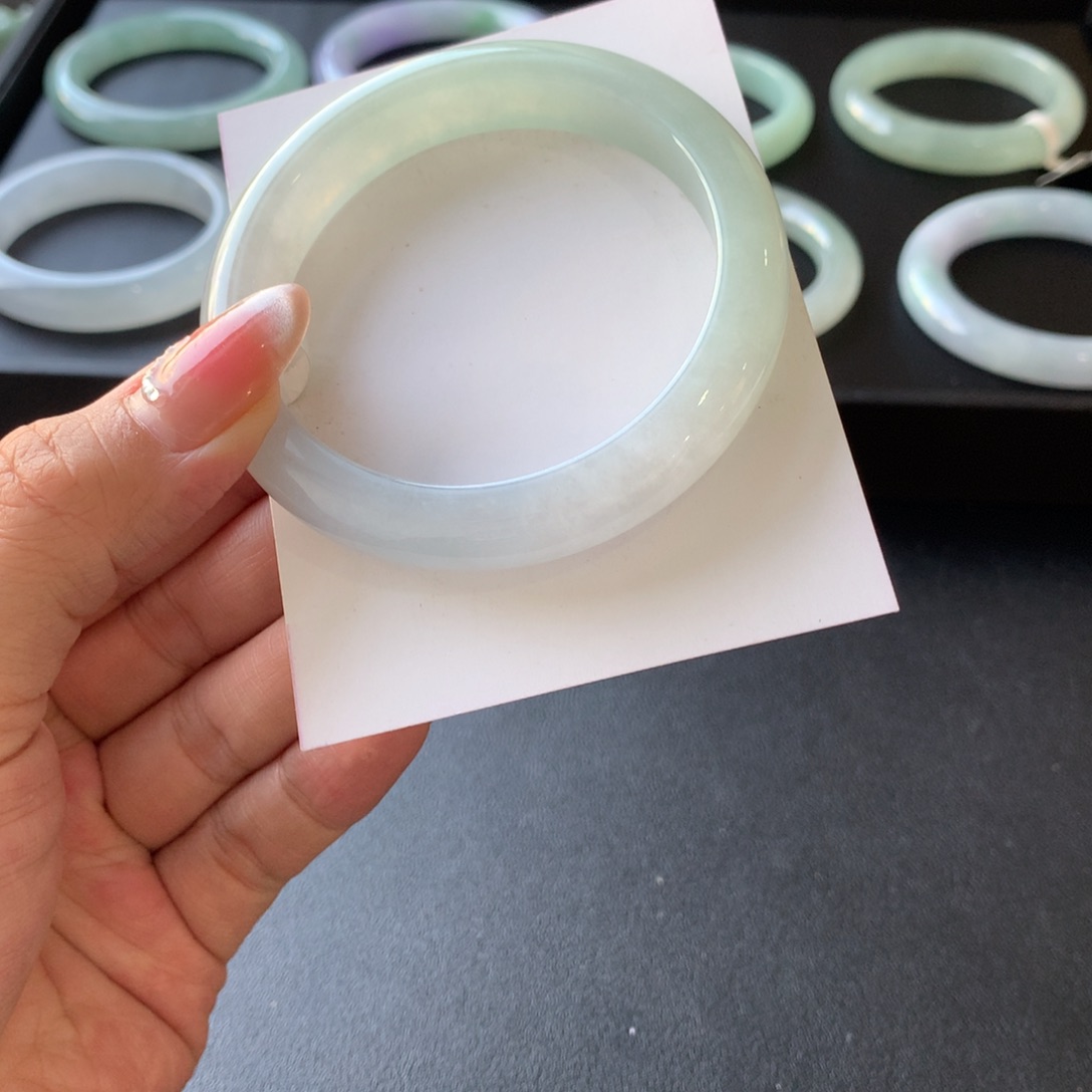 翡翠未镶嵌手镯56.8正