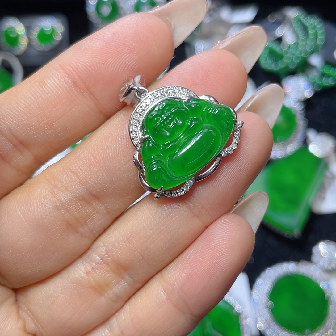 翡翠颈饰银S925镶嵌翡翠