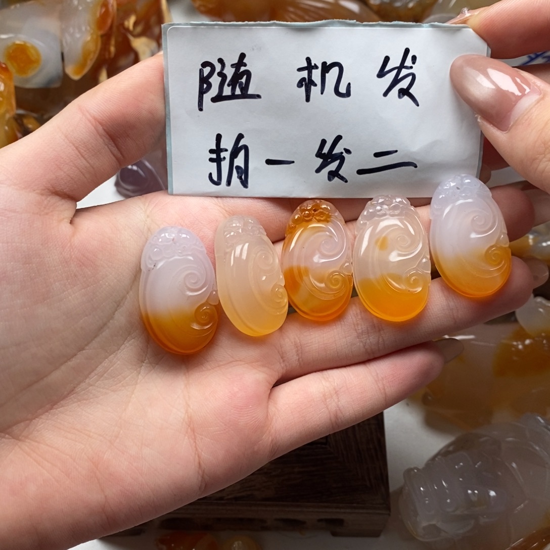 玛瑙/玉髓未镶嵌颈饰