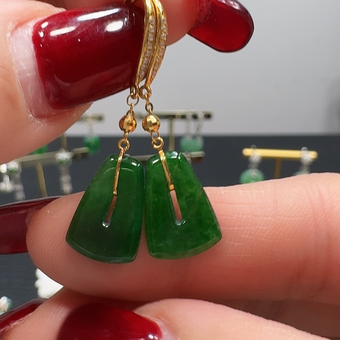 翡翠耳饰18K金镶嵌耳饰