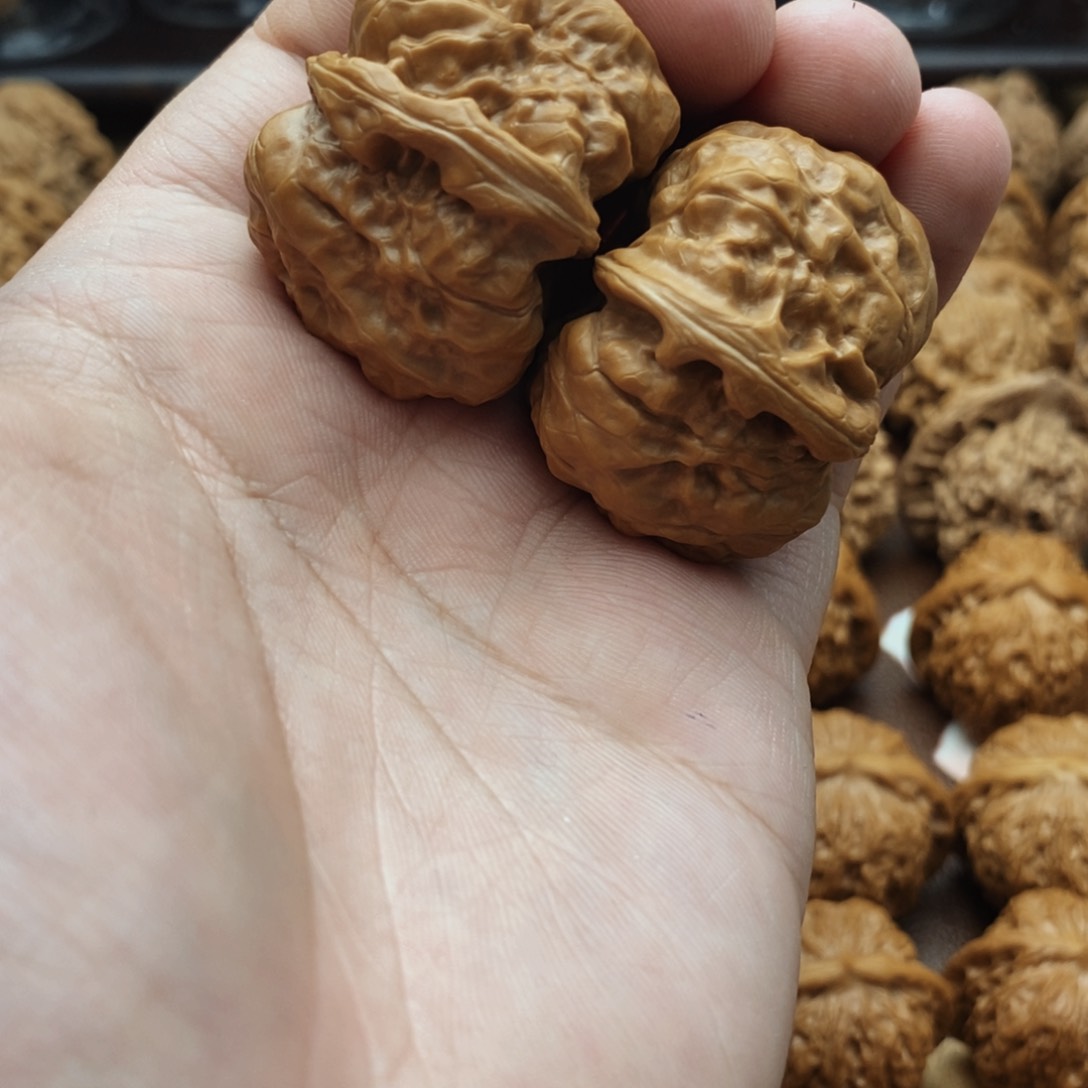 文玩核桃吊坠蛙蛙