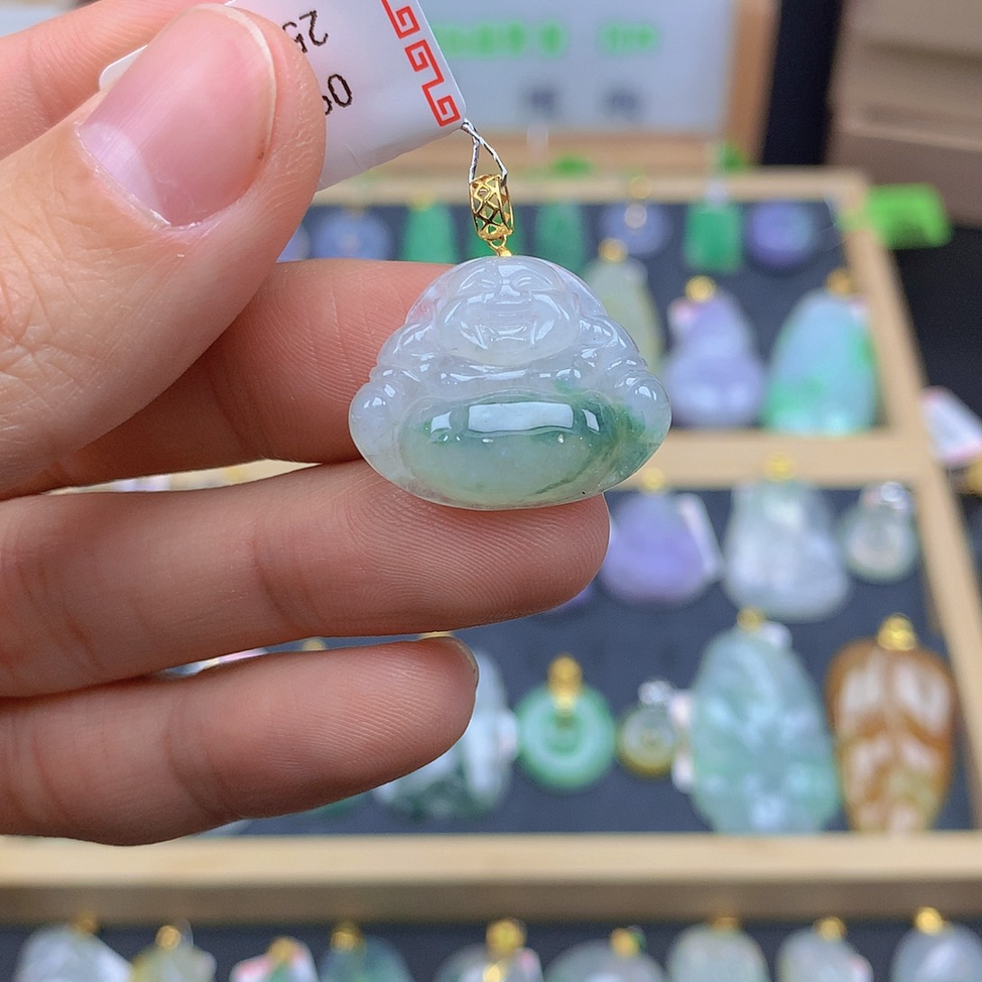 翡翠颈饰18K金镶嵌翡翠