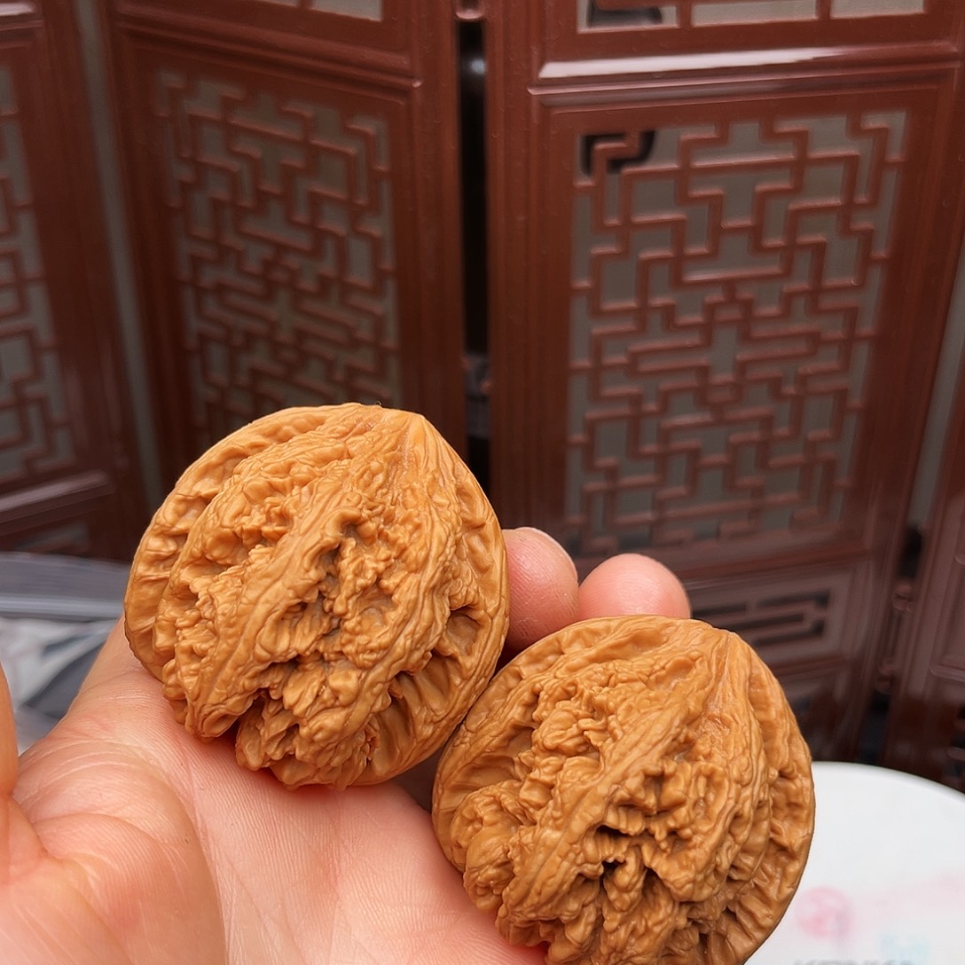 文玩核桃吊坠粗筋