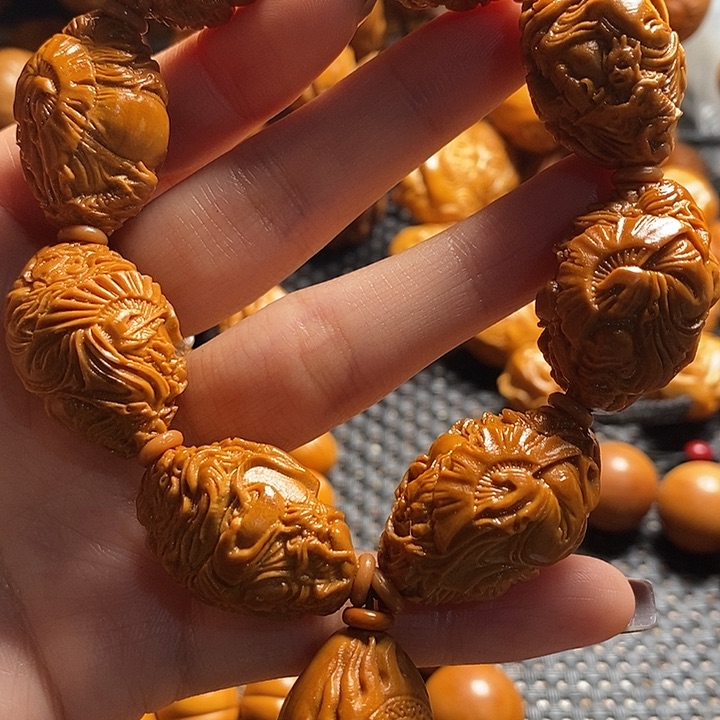 吊坠橄榄核整身钟馗