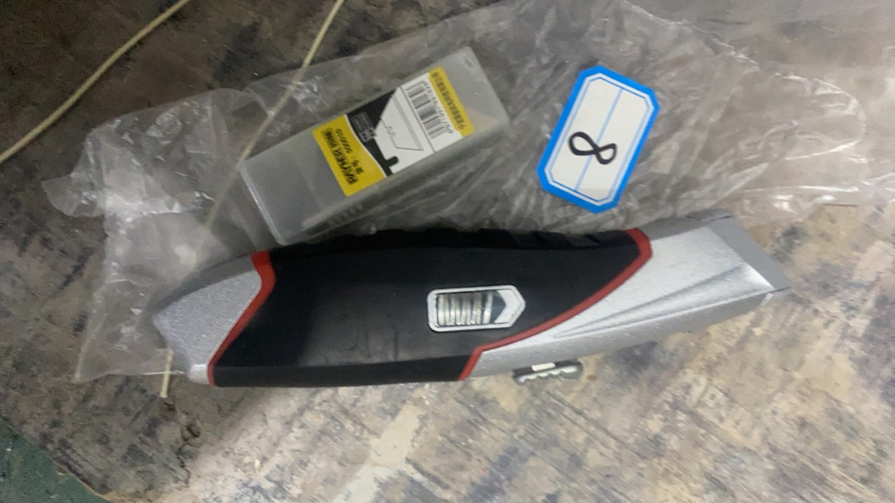 8号重型铝合金美工刀