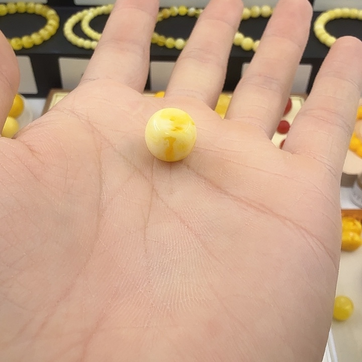 琥珀未镶嵌裸石蜜蜡金角蜜带腰花单珠