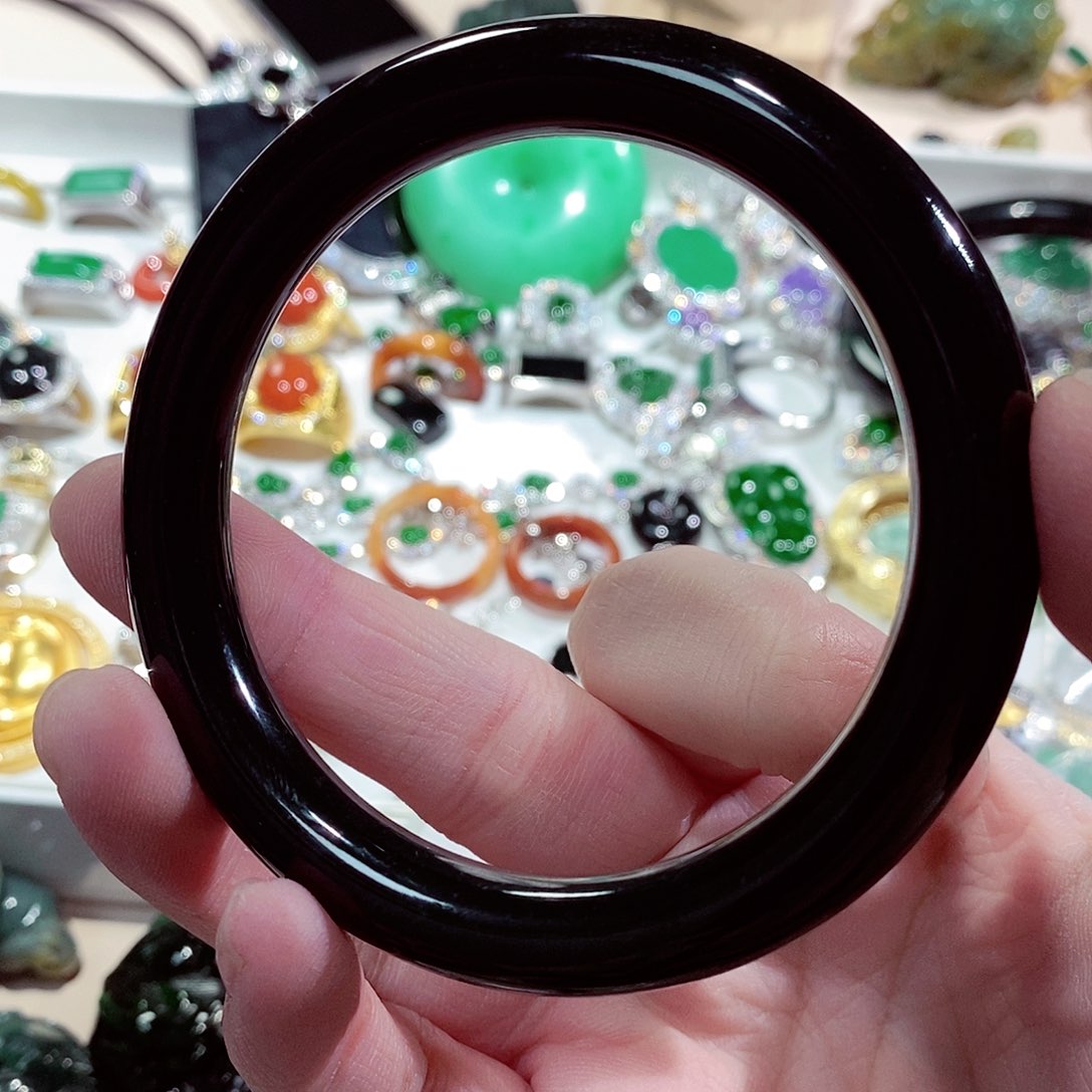 翡翠颈饰未镶嵌圈口63