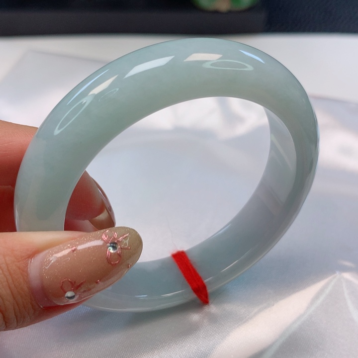 翡翠手镯未镶嵌R*K53圈