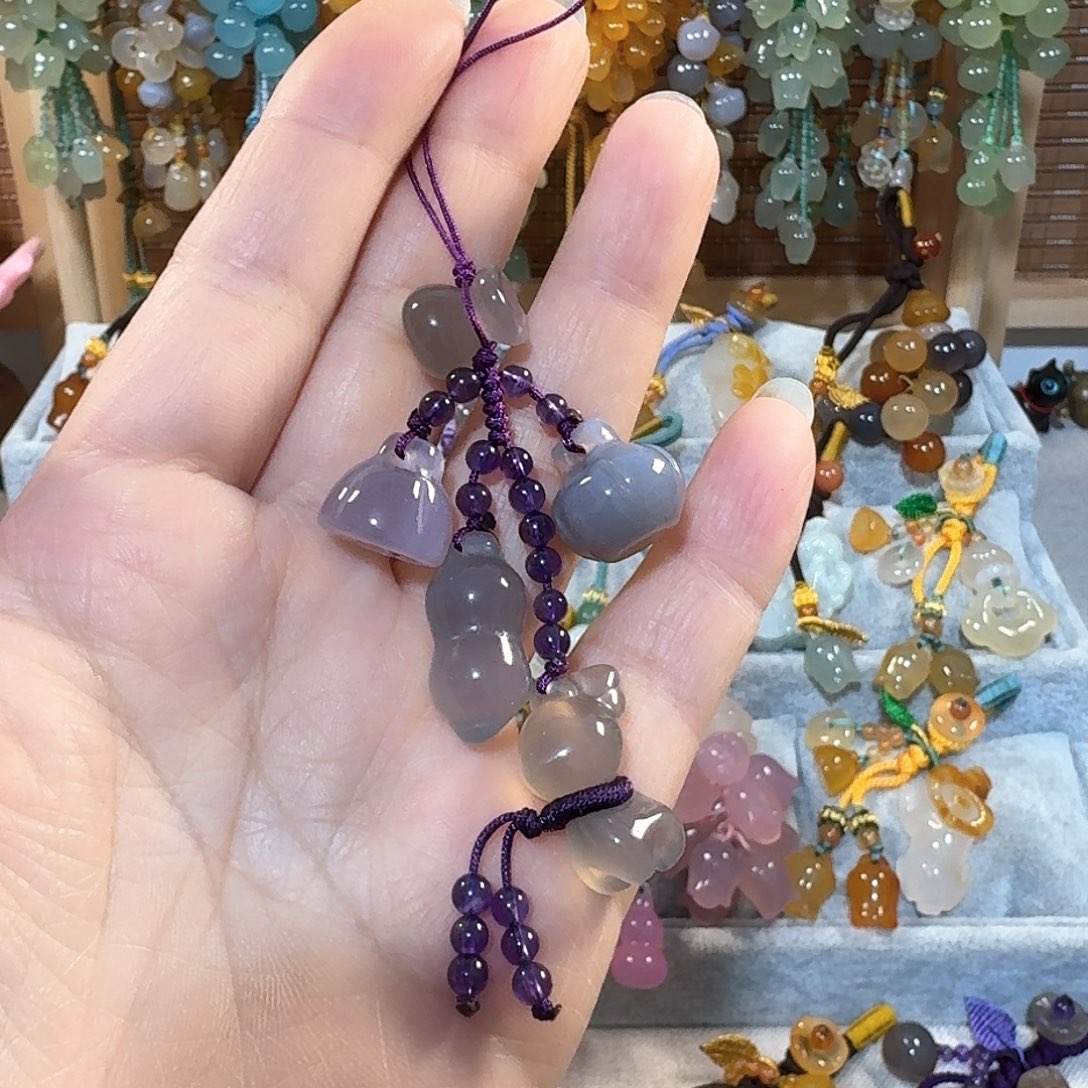 玛瑙/玉髓小吊坠未镶嵌