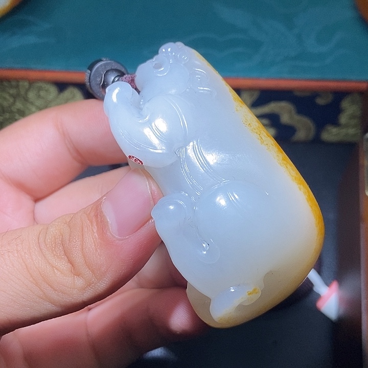 嗨***和田玉未镶嵌颈饰CC