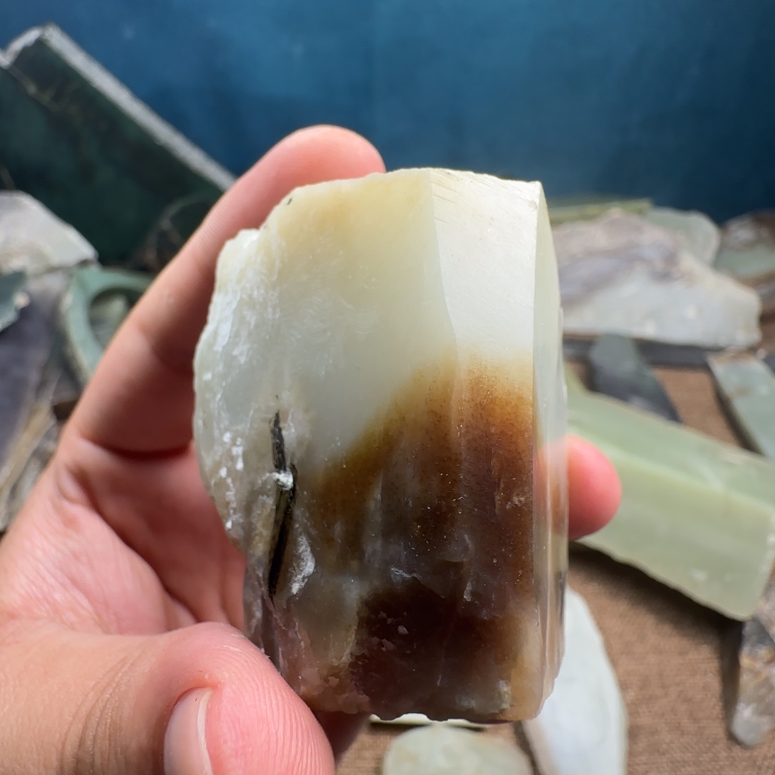 未镶嵌和田玉（糖玉）珠宝奇石