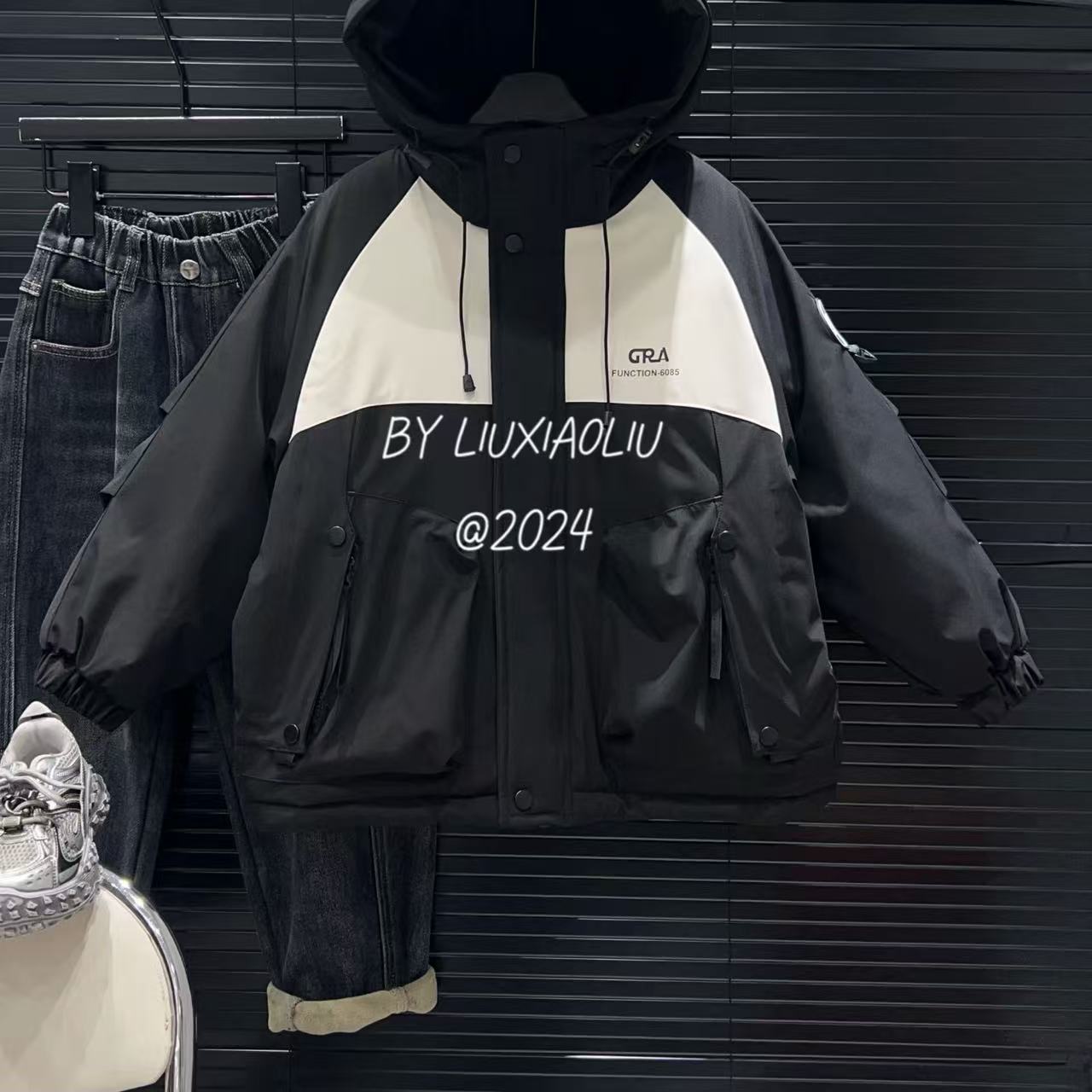 杭州六小六正版 BY LIUXIAOLIU冬季儿童加绒派克服15079