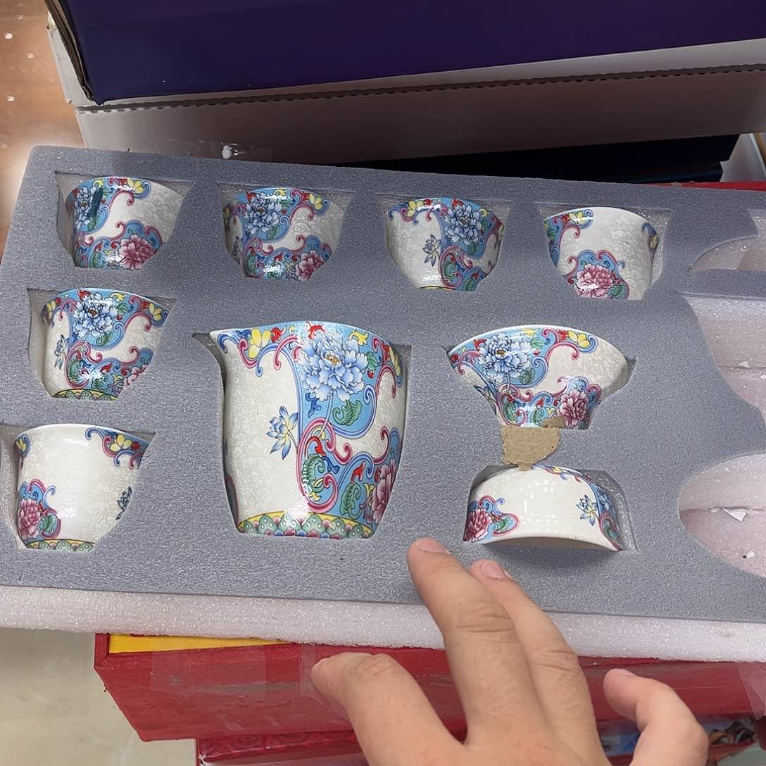 孤品茶具套装等。