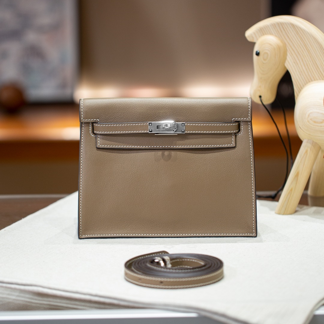 22cm跳舞包-真皮头层牛皮-斜挎包-百搭精致优雅时尚单肩包手提包