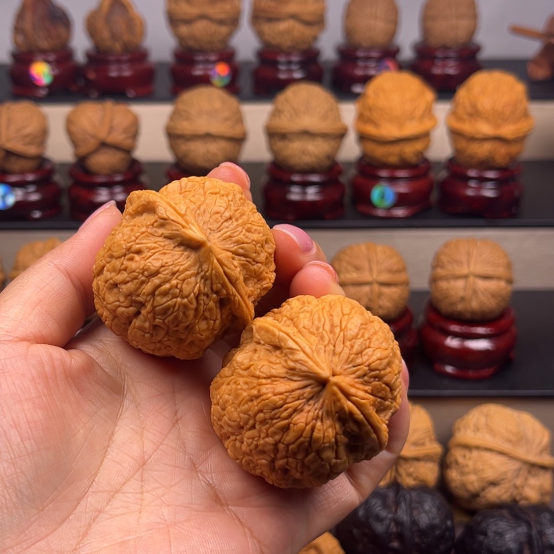 吊坠文玩核桃金丝绣球W